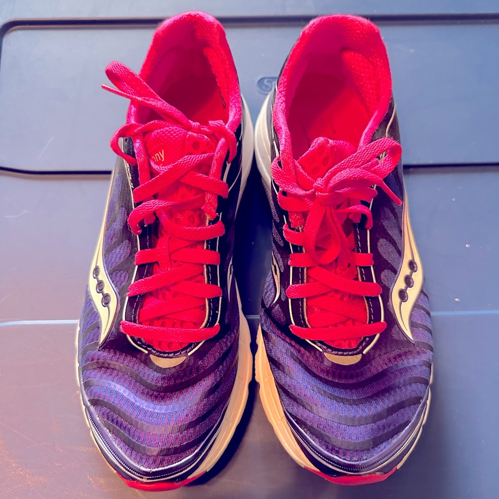 Saucony running shoes size 8.5